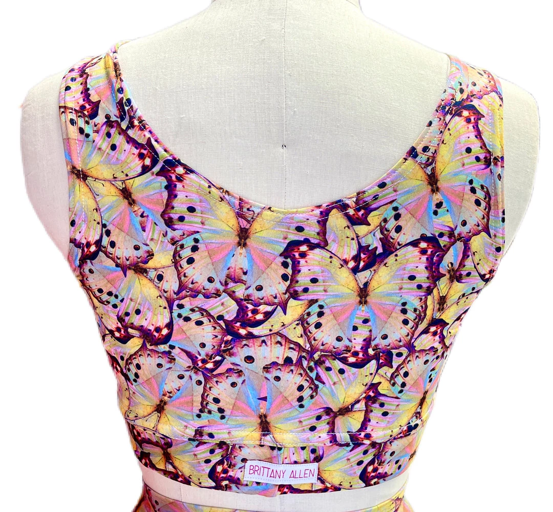 Brittany Allen Pink Butterfly Scoop Neck Sports Bra BRAS 2 Brittany Allen Pink Butterfly Scoop Neck Sports Bra BRAS